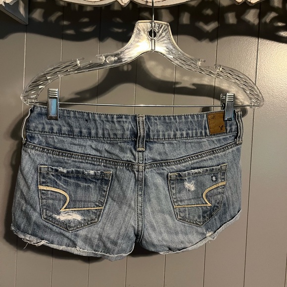 American Eagle 2010 micro denim shorts patchwork/distressed medium wash - Picture 3 of 5